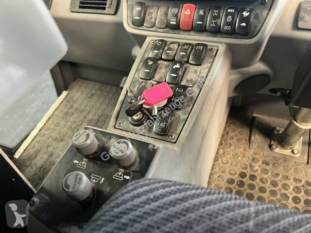 آلة لصيانة الطرق Hako Citymaster CM 2200...