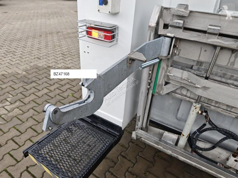 آلة لصيانة الطرق Renault Myjka Container washer...