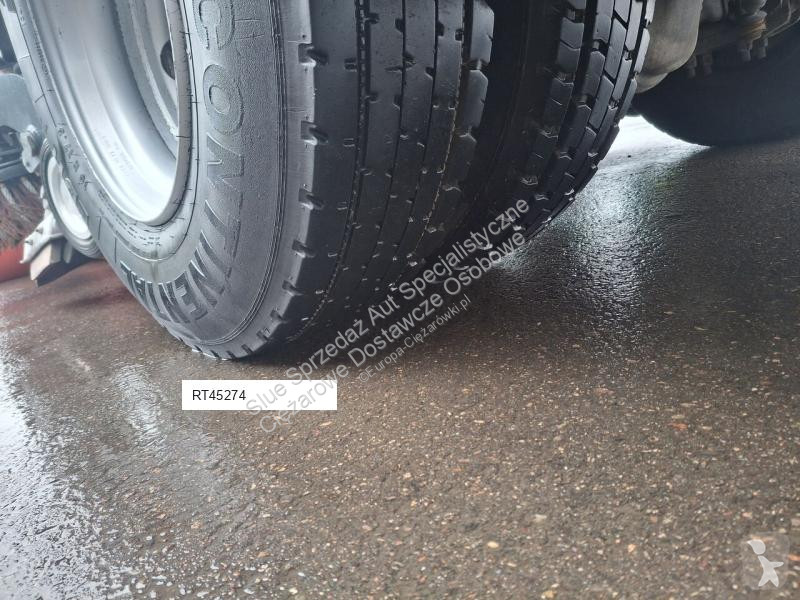 آلة لصيانة الطرق Renault 220 Zamiatarka...