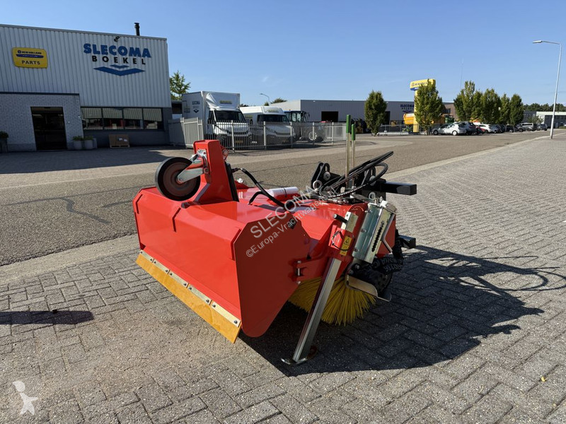 آلة لصيانة الطرق  K600-150 Veegmachine
