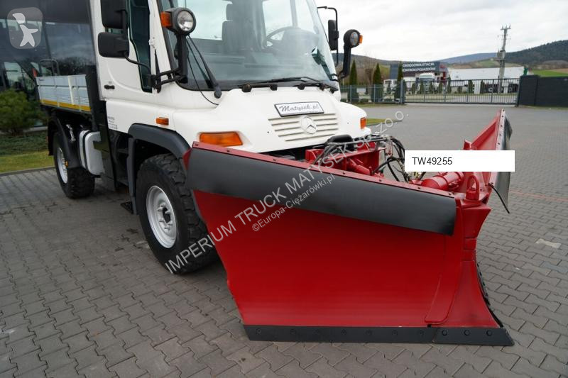 Útfenntartó-és-karbantartógép Mercedes UNIMOG...