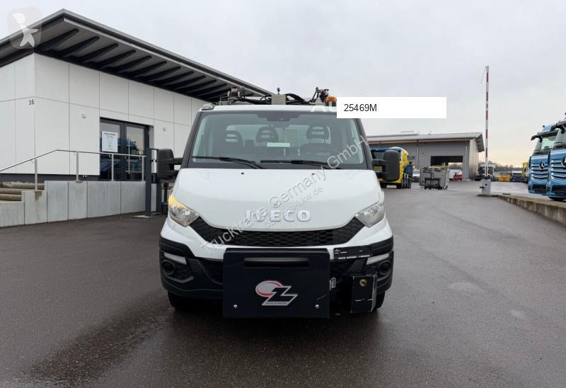 آلة لصيانة الطرق Iveco 676 70C17