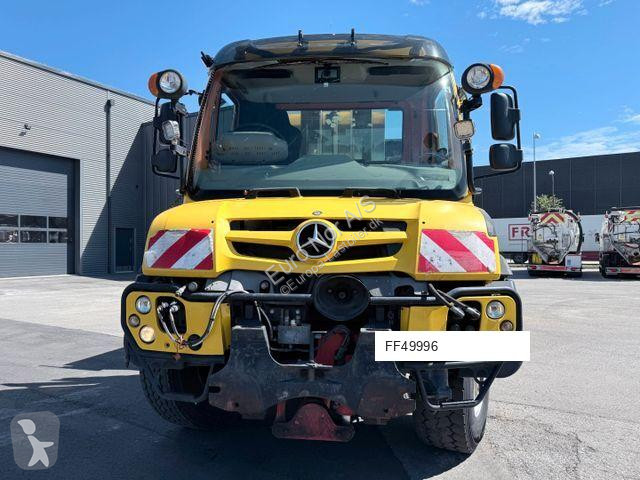 آلة لصيانة الطرق Unimog U serie 427 4x4 Tipper...