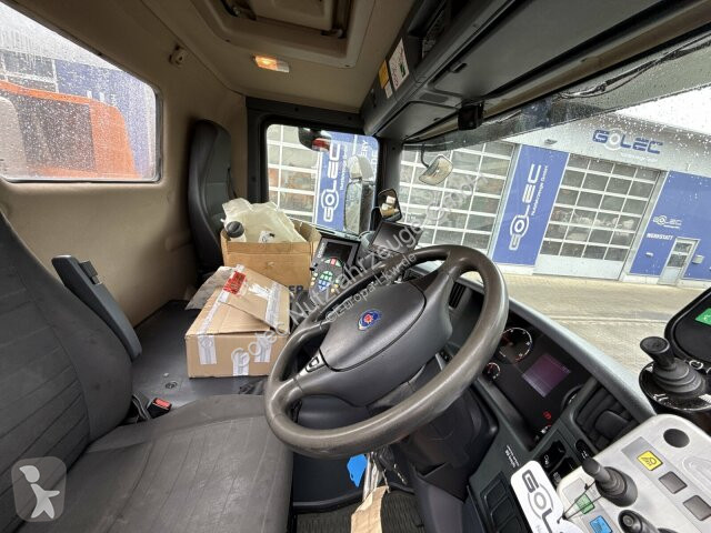 آلة لصيانة الطرق Scania G230 Kehrmaschine...