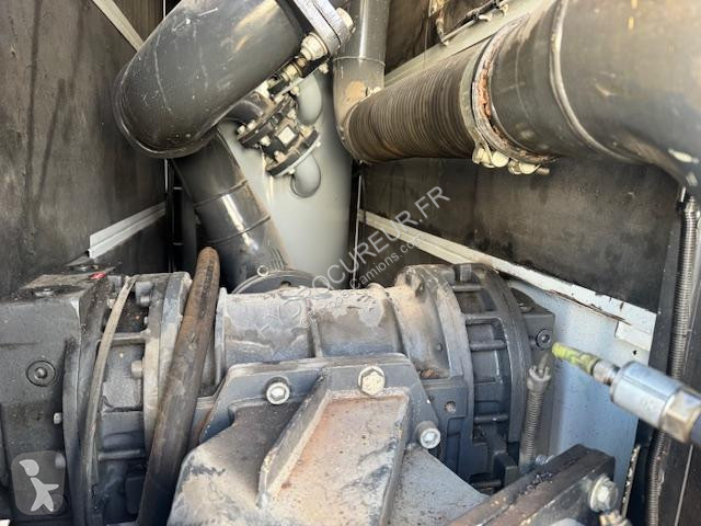 آلة لصيانة الطرق Renault 380 DXI