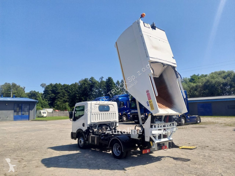 Engin de voirie Nissan NT400/ MODEL35.12...