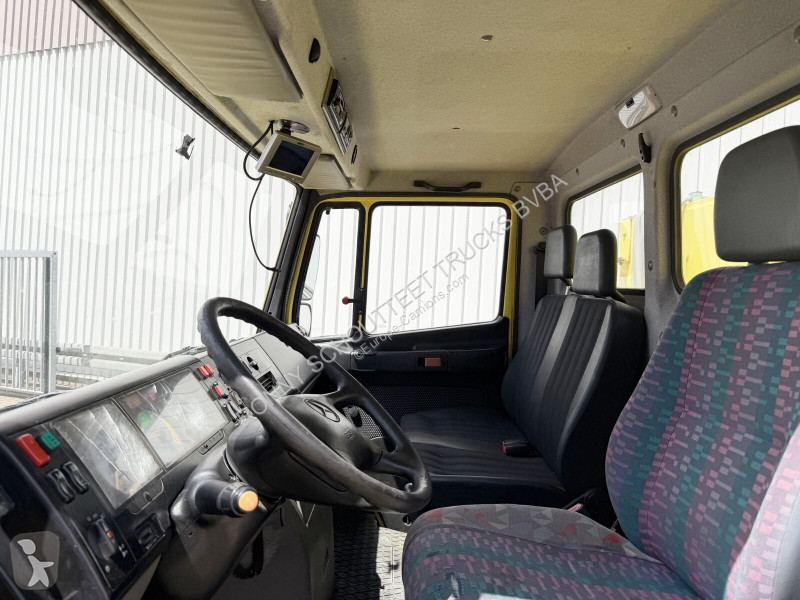 آلة لصيانة الطرق Mercedes Vario 816 D 4x2 Vario...