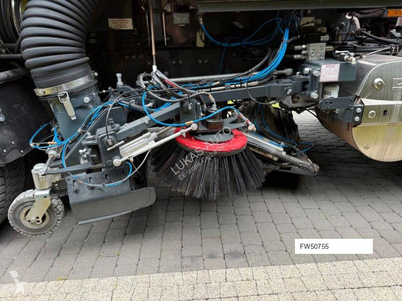 آلة لصيانة الطرق DAF KUPPER WEISSER S700