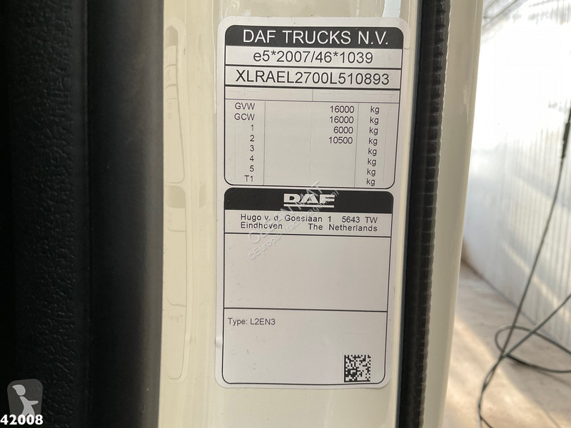 آلة لصيانة الطرق DAF FA  230 Johnston VT 650
