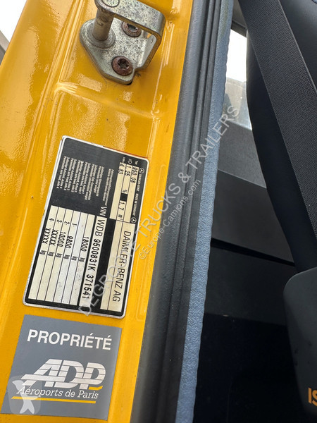 آلة لصيانة الطرق Mercedes 2031 - 4x4 -...