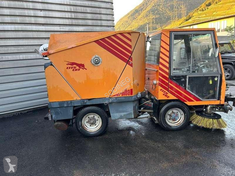 آلة لصيانة الطرق Rolba  K1500 CITY CAT