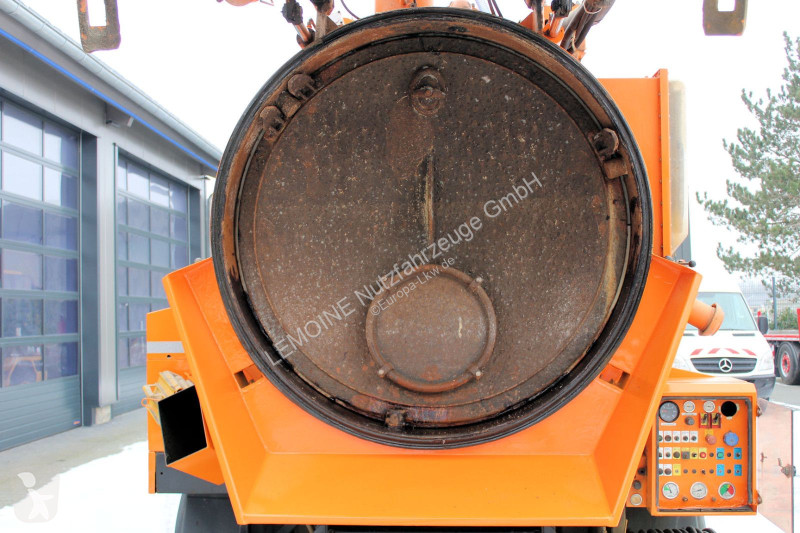 Engin de voirie MAN 26.340 6x2 Müller 13m³ Saug...