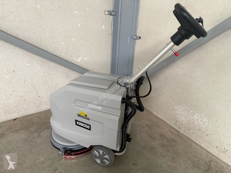 Комунальна техніка  KRM350