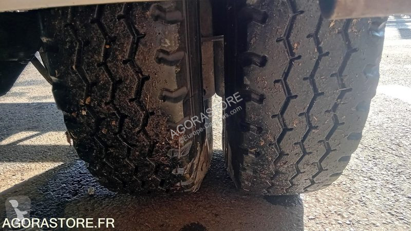 Útfenntartó-és-karbantartógép Iveco 100E18