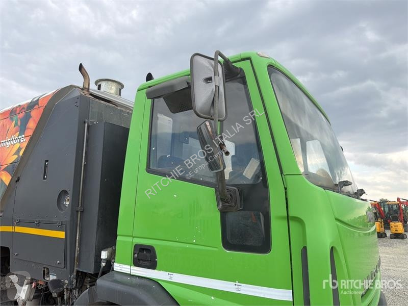 Vägmaskiner Iveco Schmidt SK650/59-1-033 on...