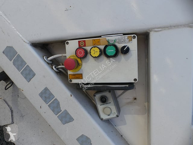 Vehículo de limpieza viaria Renault D19