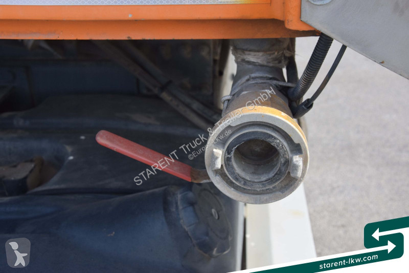 آلة لصيانة الطرق Volvo 240 Lorenz Kehrmaschine...