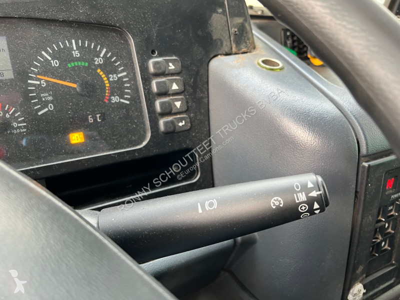 Utilaje pentru drumuri Mercedes Econic 2633...