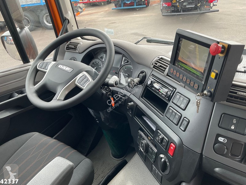 Vägmaskiner DAF FAN  340 Hiab 23 Tonmeter...