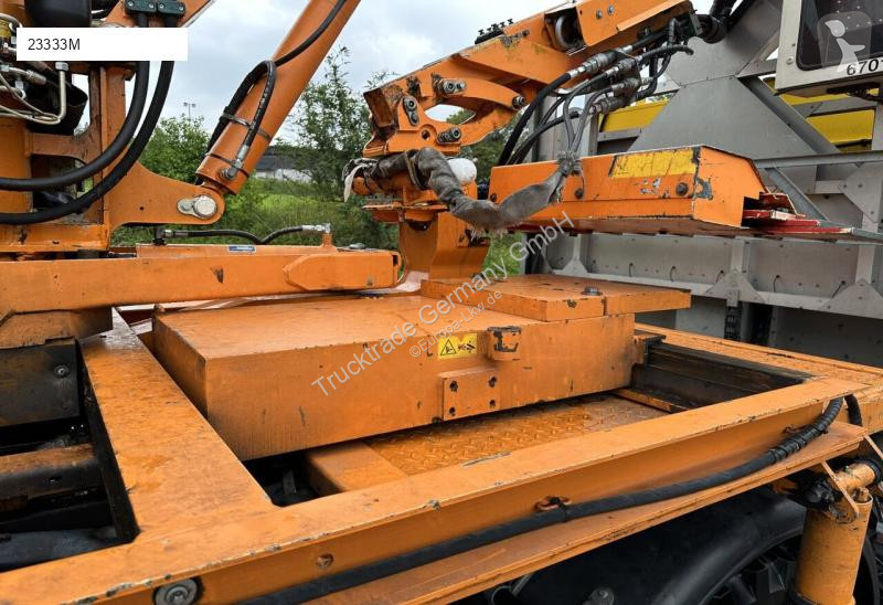 Utilaje pentru drumuri Mercedes U400