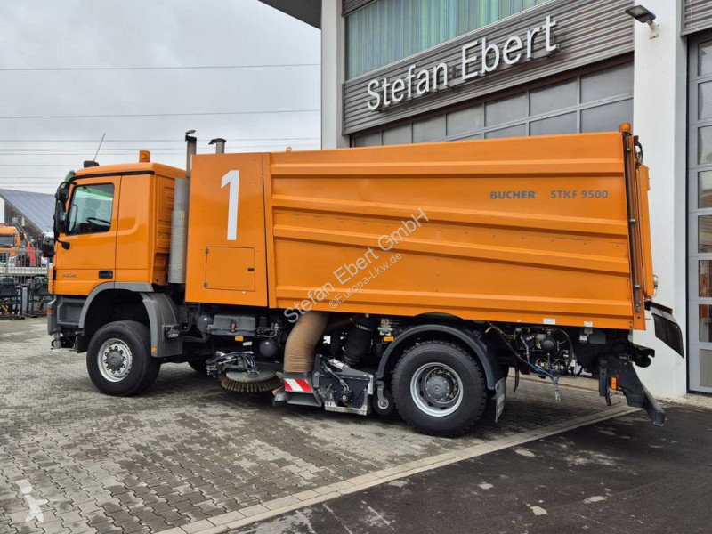 Silniční stroje Mercedes 2032 A 4x4 Bucher STKF...