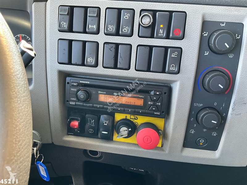 Utilaje pentru drumuri Volvo 300 Terberg...