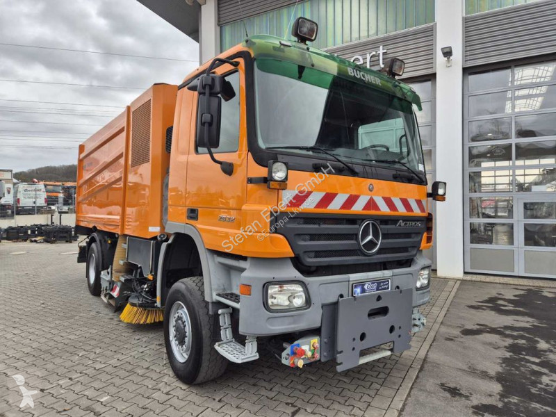 Silniční stroje Mercedes 2032 A 4x4 Bucher STKF...