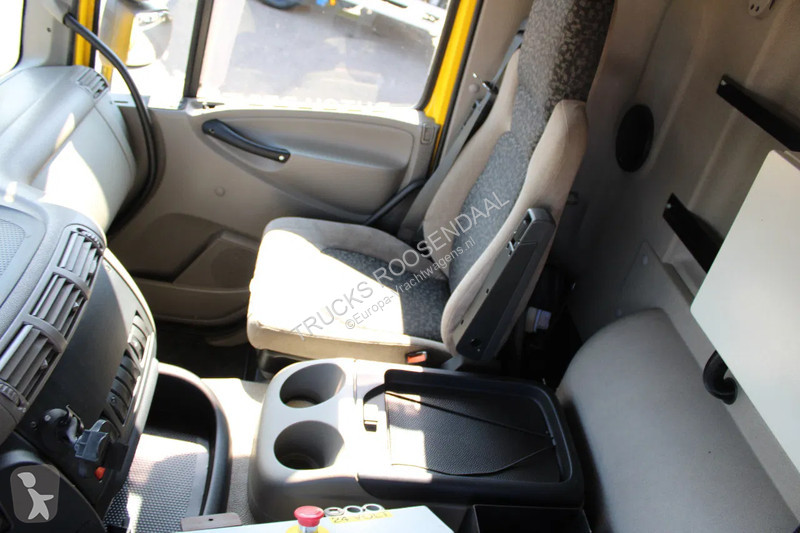 آلة لصيانة الطرق DAF 310 + 6X2 STEERING