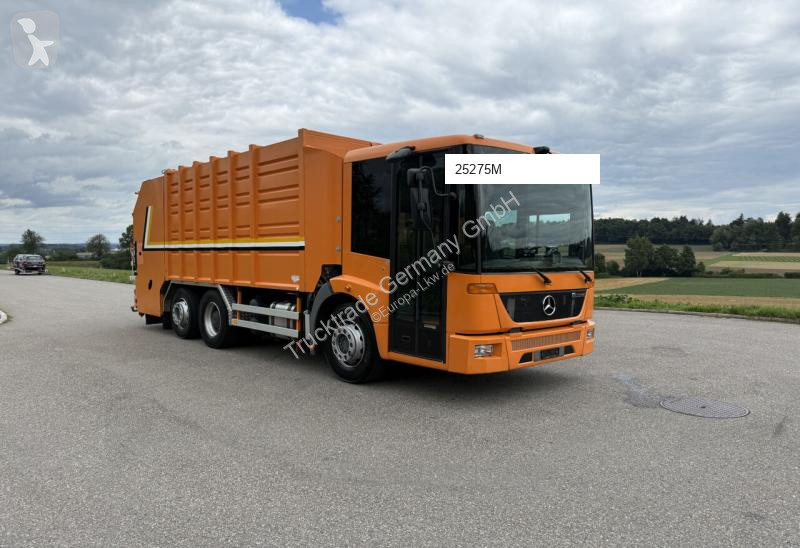 Silniční stroje Mercedes 2633