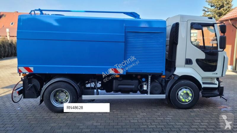 آلة لصيانة الطرق Renault 240dxi