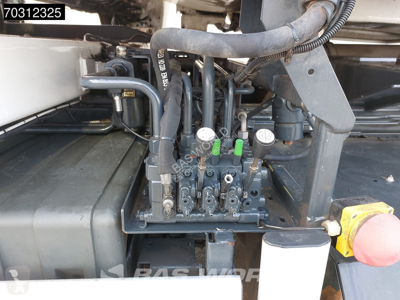 Engin de voirie Iveco 330 6X2 CNG ENGINE RHD...