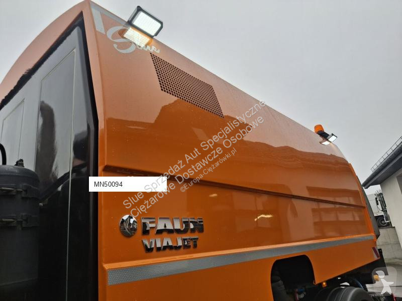 آلة لصيانة الطرق Scania Viajet 7 R/L H/HS