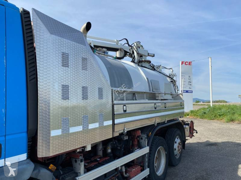 آلة لصيانة الطرق Iveco