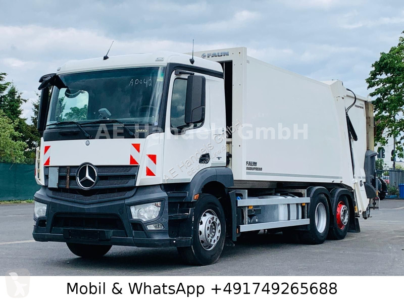 آلة لصيانة الطرق Mercedes 2533 M ClassicSpace...
