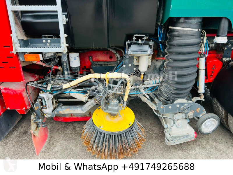 آلة لصيانة الطرق Volvo 250 Bucher Johnston VS...