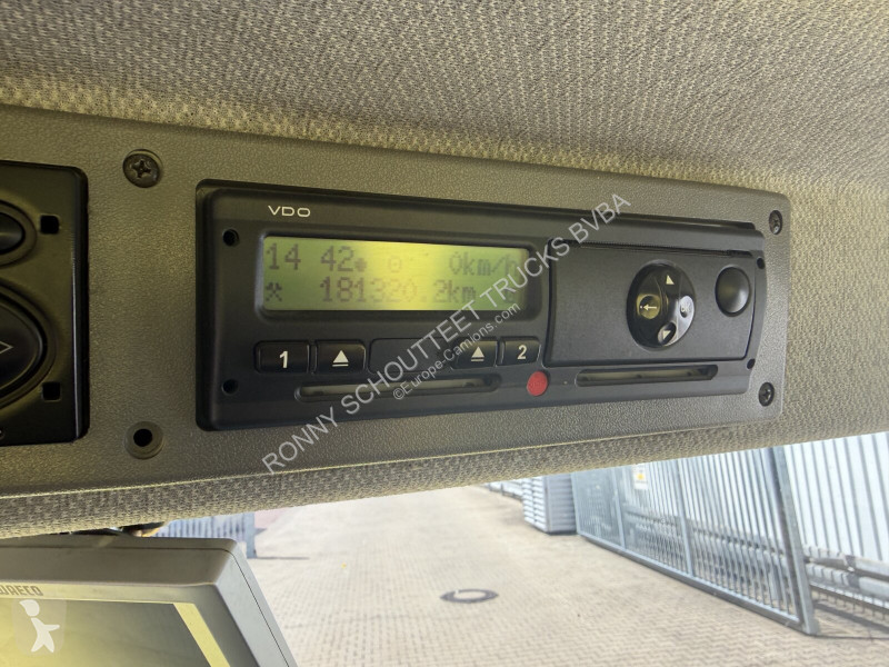 آلة لصيانة الطرق Mercedes Vario 816 D 4x2 Vario...