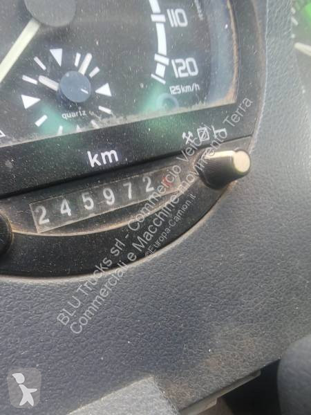 آلة لصيانة الطرق Renault