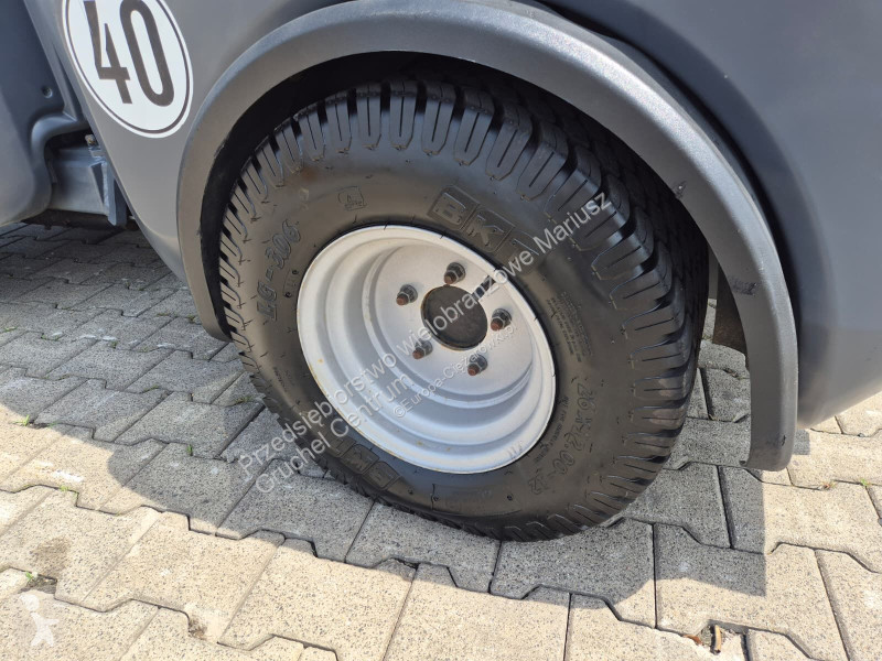 آلة لصيانة الطرق Kärcher MC 130 Adv. - Serviced!