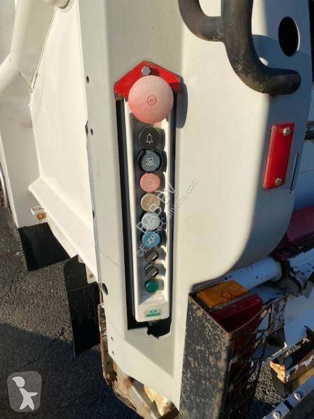 Engin de voirie Scania