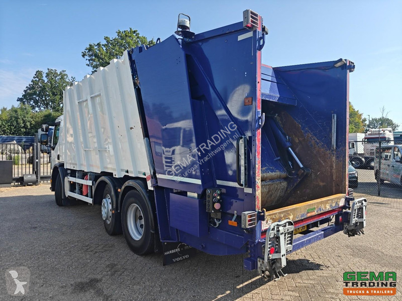آلة لصيانة الطرق Volvo 250 6x2/4 DayCab...