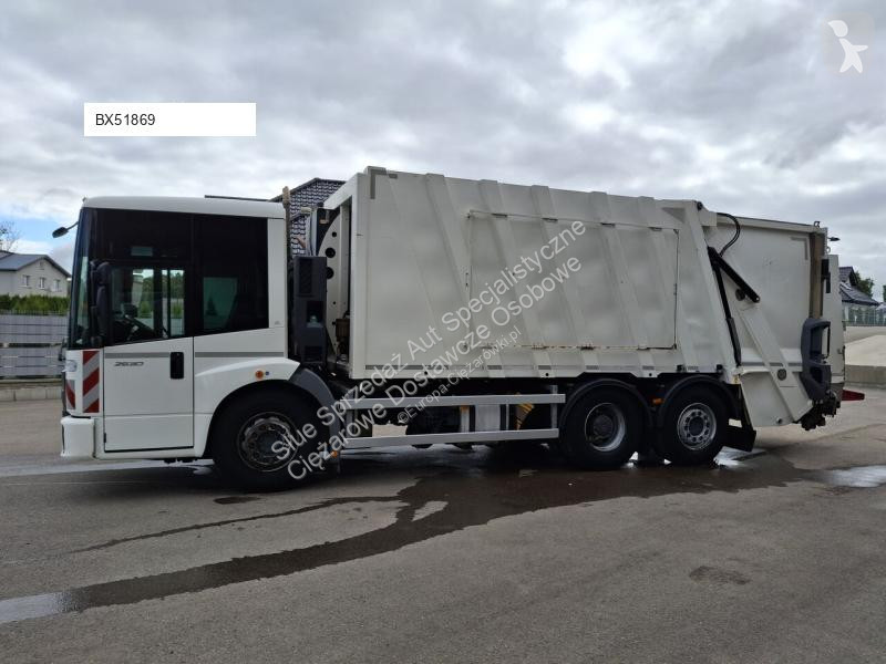 آلة لصيانة الطرق Mercedes press 522 Zoeller