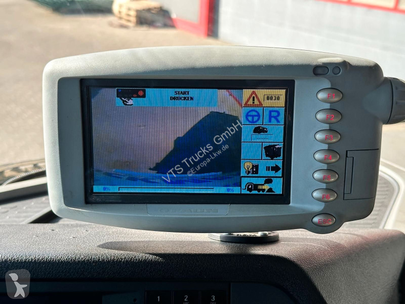 Engin de voirie Mercedes 2533 6x2 FAUN...