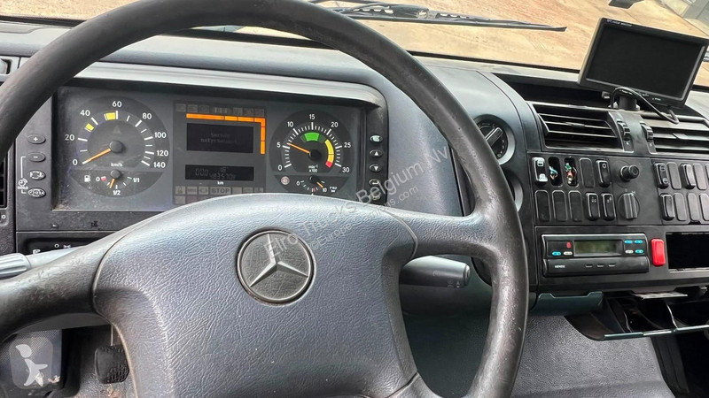Vehículo de limpieza viaria Mercedes 2533...