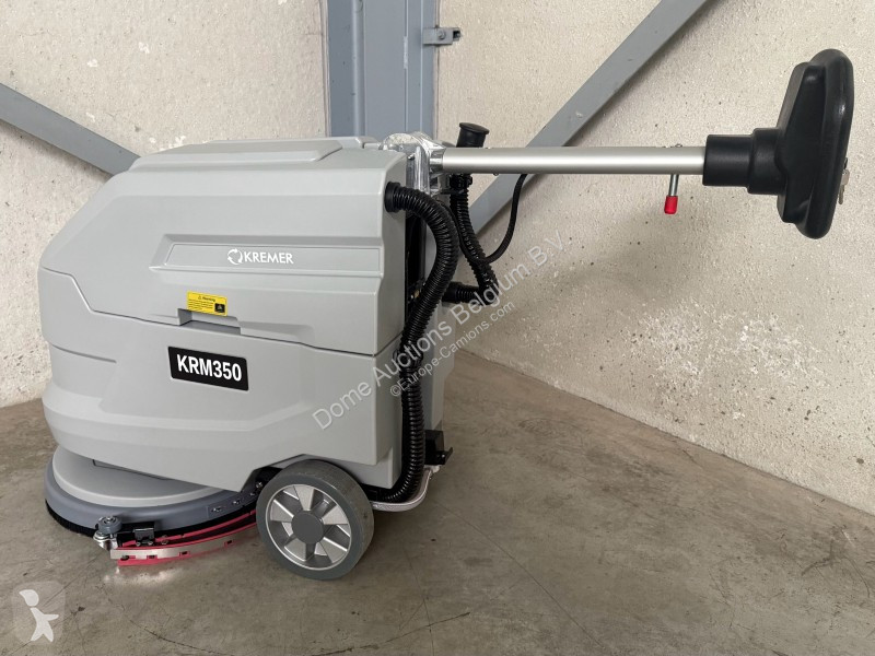 Комунальна техніка  KRM350