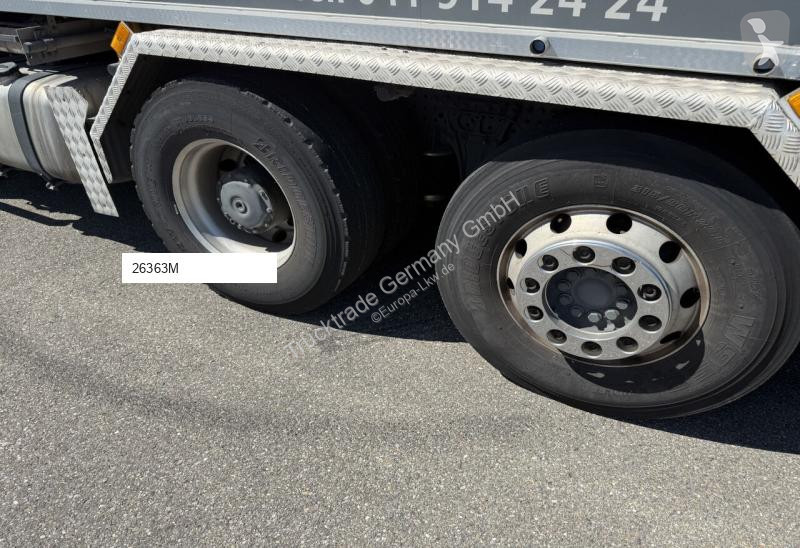 Silniční stroje Mercedes 2635