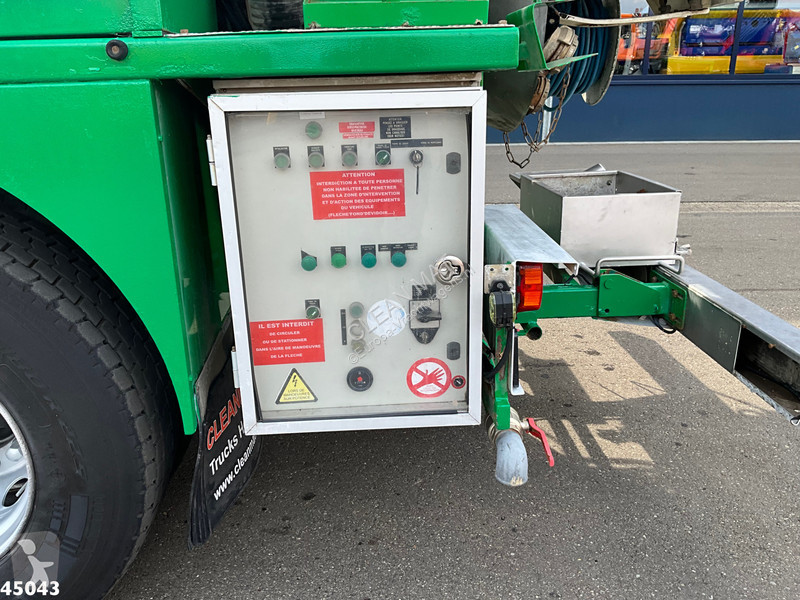 Engin de voirie Volvo 340 6x4 7m³ Combi...