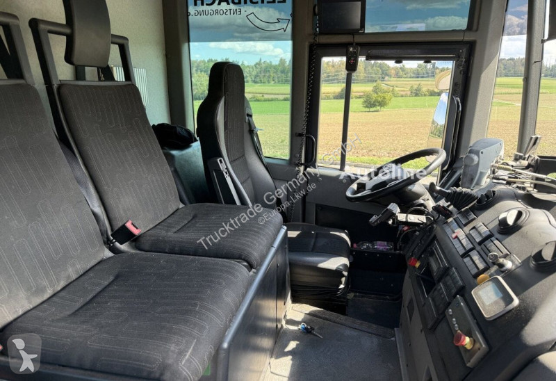 Коммунальная техника  Mercedes 2635