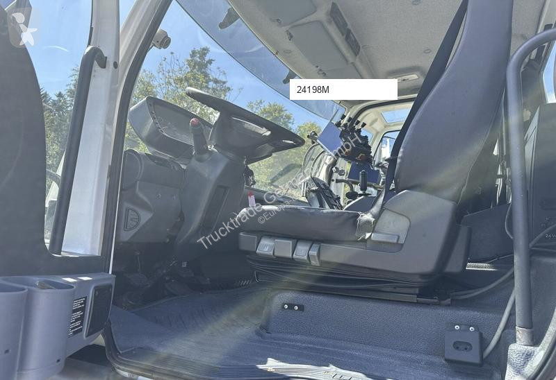 Engin de voirie Mercedes U400