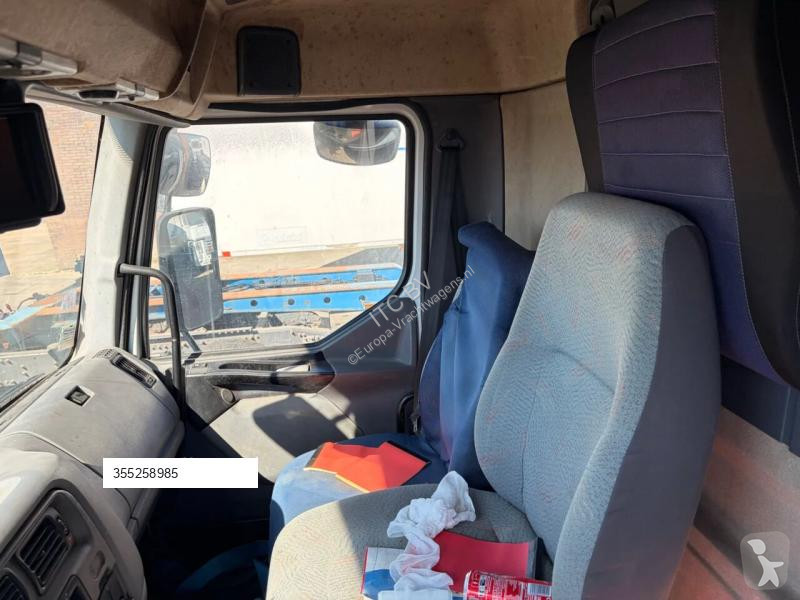 Renault 270 dci road network trucks