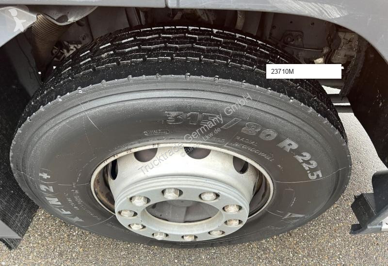 آلة لصيانة الطرق Volvo STUMMER